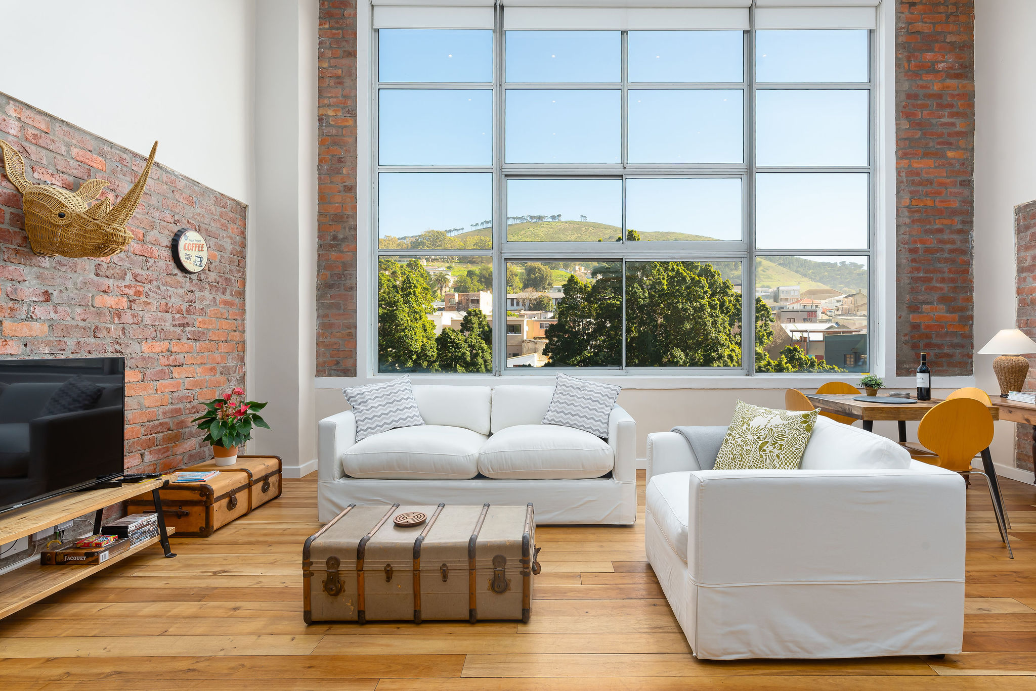 Stylish Industrial Loft in heart of Cape Town. - Bloem Street, Cape Town - Photo 3