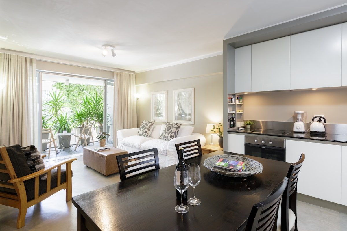 Rental unit in Cape Town · ★4.79 · 1 bedroom · 1 bed · 1 private bath II - Rental unit in Cape Town · ★4.79 · 1 bedroom · 1 bed · 1 private bath - Photo 7