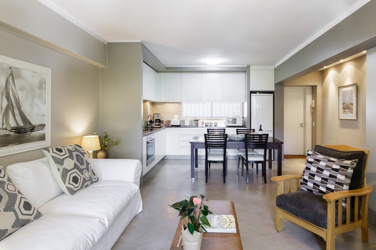 Rental unit in Cape Town · ★4.79 · 1 bedroom · 1 bed · 1 private bath II - Rental unit in Cape Town · ★4.79 · 1 bedroom · 1 bed · 1 private bath - Photo 4